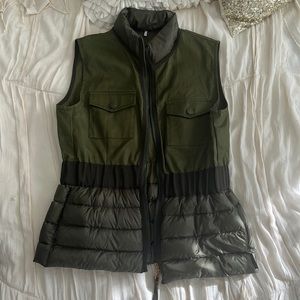 Montcler Authentic Womens Green Vest Unique from Italy size 2. Fits S M